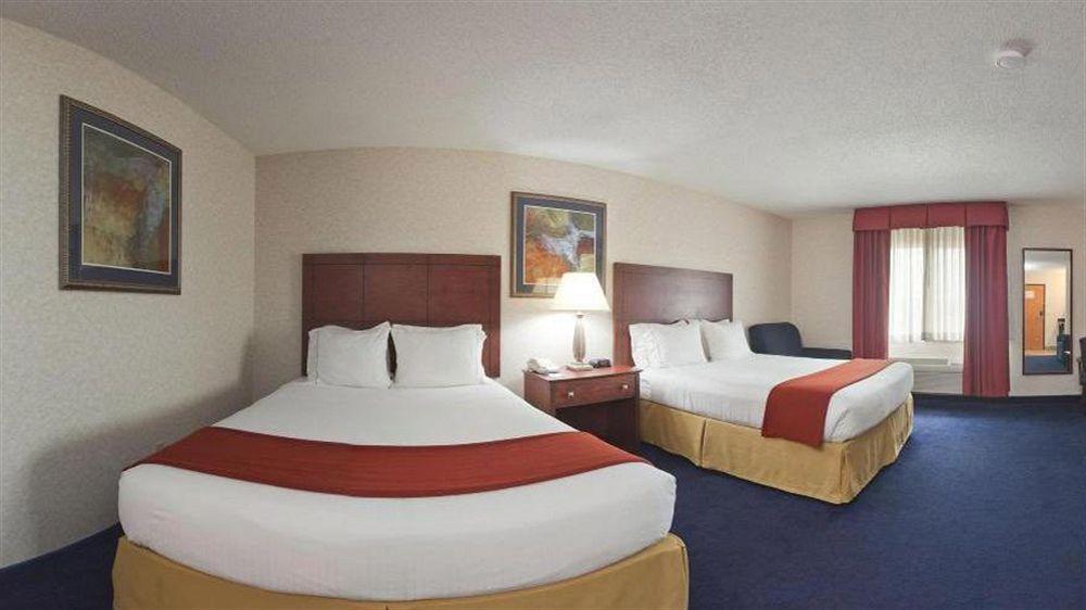 Holiday Inn Express Deforest By Ihg Exteriér fotografie